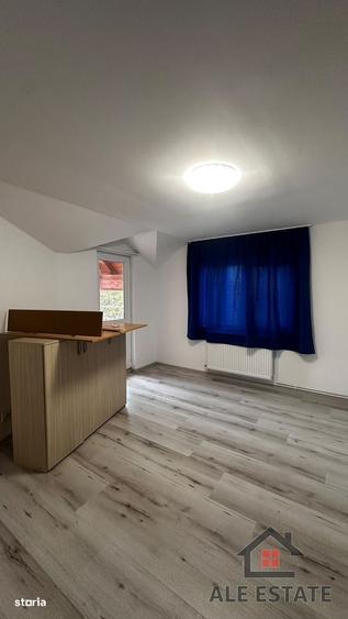 Casă cu 4 camere cu Teren 235 Mp în Central