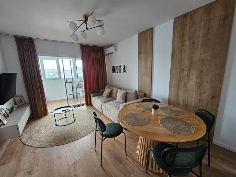 Apartament cu 3 camere semidecomandat în Națiunile Unite