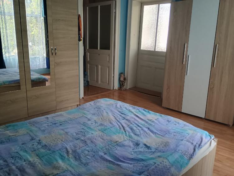 Apartament cu 3 camere decomandat în Calea Victoriei