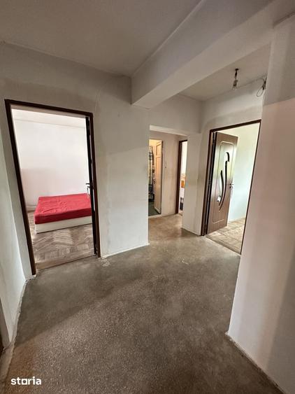 Apartament cu 3 camere decomandat în Central