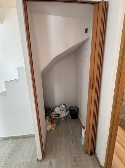 Apartament cu 3 camere decomandat în Exterior Vest