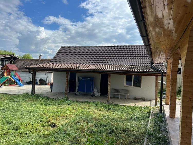 Casă individuală cu 6 camere cu Canalizare în Dudeștii Noi