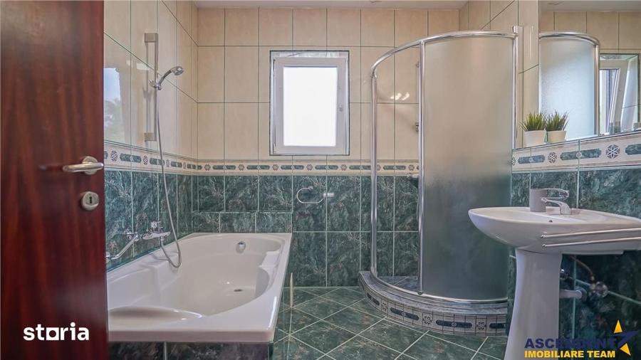 Casă cu 9 camere cu Teren 506 Mp în Centrul Istoric