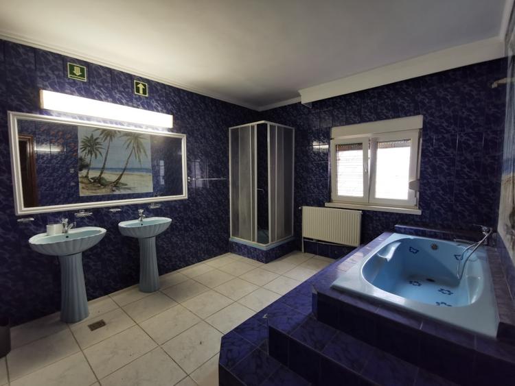 Casă individuală cu 5 camere cu Canalizare în Faleza Nord