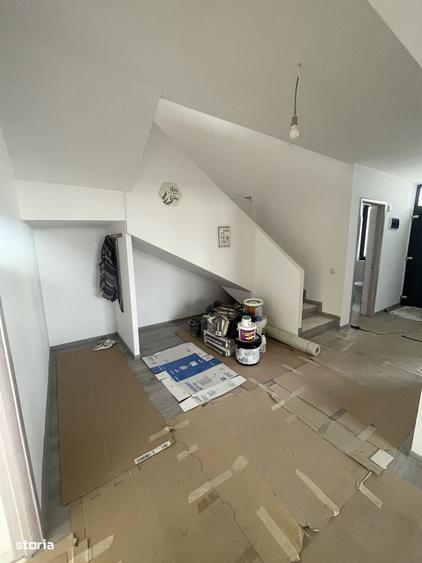 Casă cu 4 camere în Cornetu