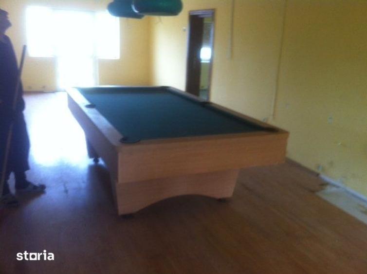 Casă cu 8 camere cu Teren 3100 Mp în Central
