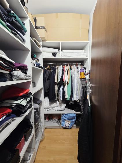 Apartament cu 2 camere decomandat în Ultimul leu