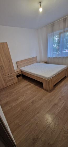 Apartament cu 2 camere decomandat în Nicolina