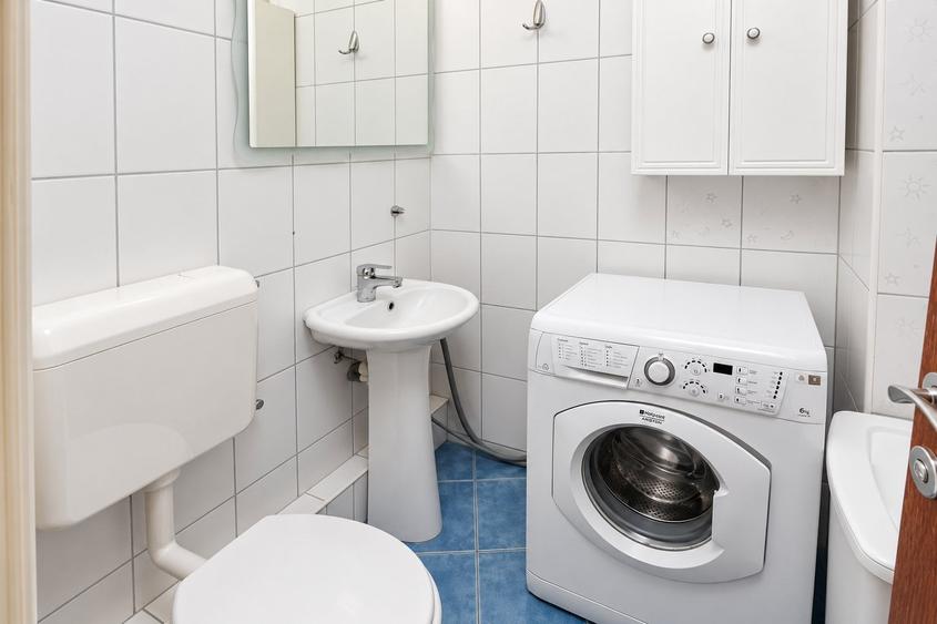 Apartament cu 3 camere decomandat, mobilat în Vitan Mall