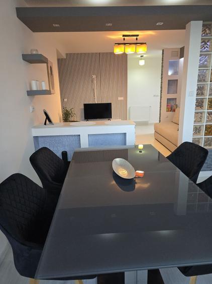 Apartament cu 2 camere semidecomandat în Florești