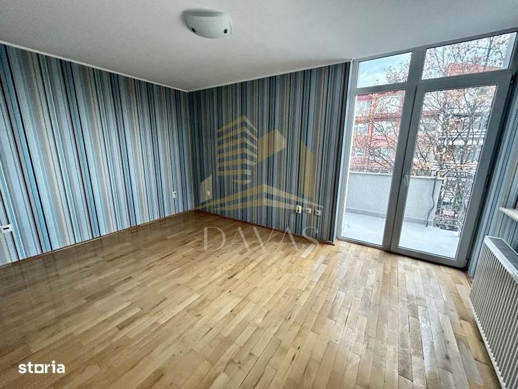 Casă cu 4 camere semidecomandat în Bună Ziua