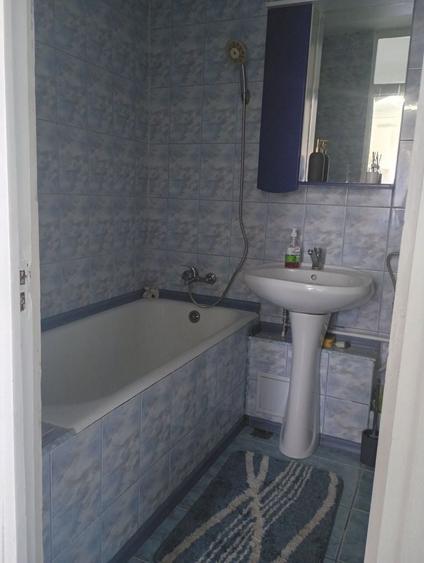 Garsonieră decomandată în Deve