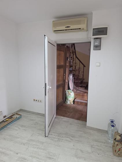 Apartament cu 2 camere semidecomandat în Universitate