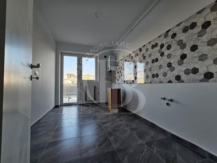Apartament cu 3 camere semidecomandat în Theodor Pallady