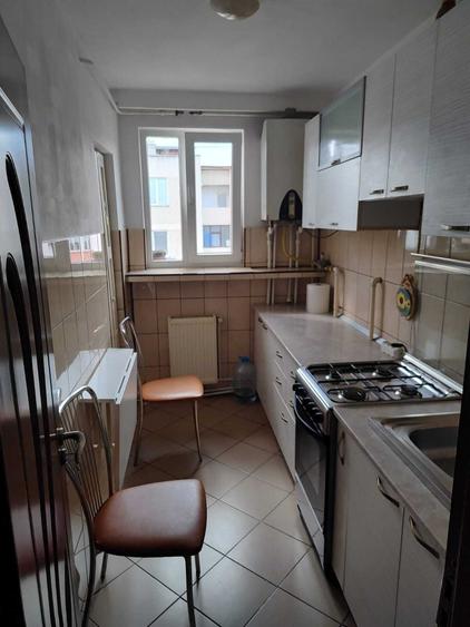 Apartament cu 2 camere semidecomandat în Mărăței