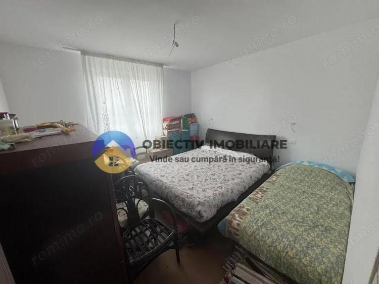 Casă cu 4 camere cu Teren 1800 Mp în Grumăzești