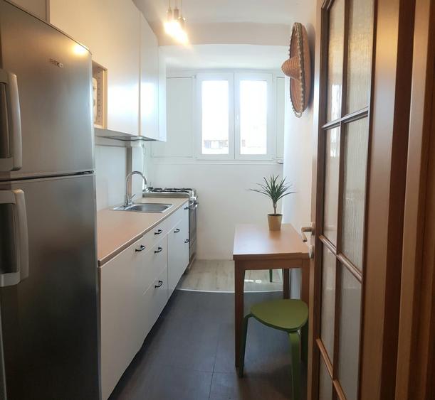 Apartament cu 2 camere semidecomandat, mobilat în Ultracentral