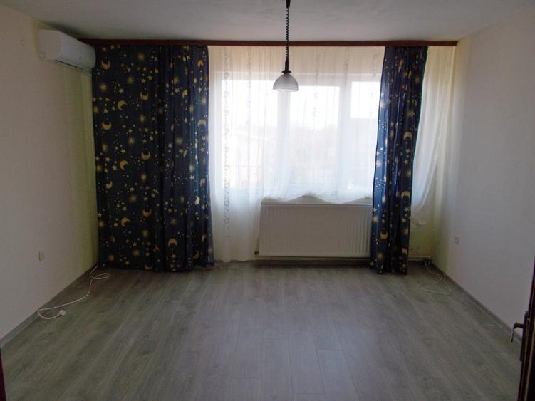 Casa individuala, 1995, Giroc, P+E, 4 camere, 220mp, teren 280mp, acces auto - 1