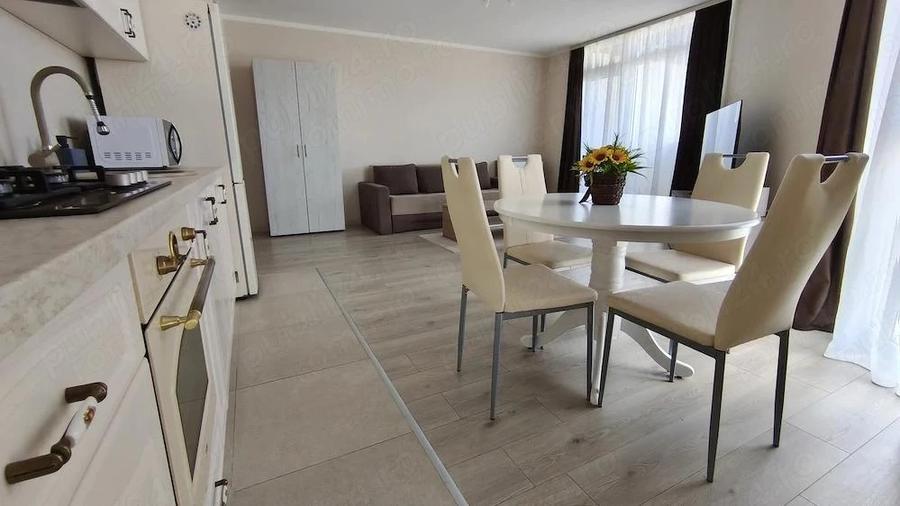 Apartament cu 2 camere decomandat, mobilat în Soarelui