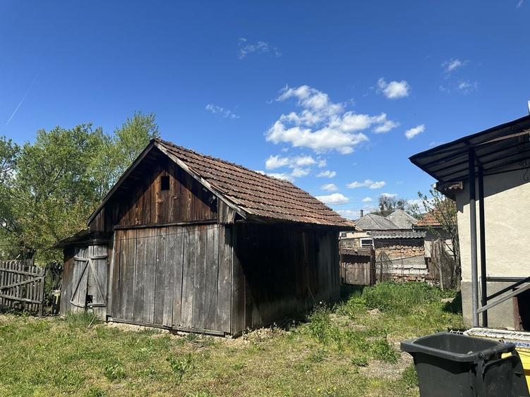 Casă cu 3 camere în Bușag