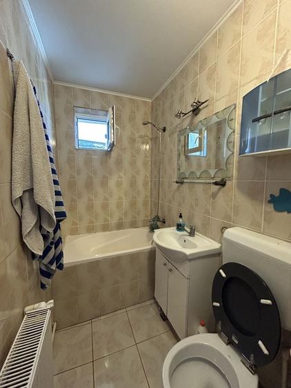 Apartament cu 2 camere decomandat, mobilat în Central