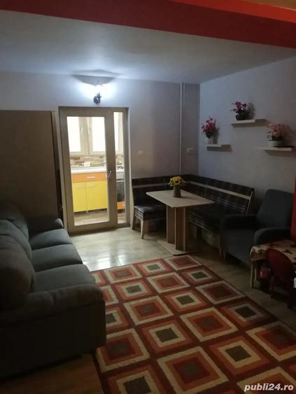 Apartament cu 3 camere decomandat în Rogerius