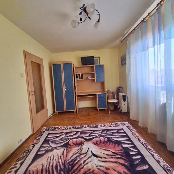 Apartament cu 2 camere semidecomandat în Tipografilor