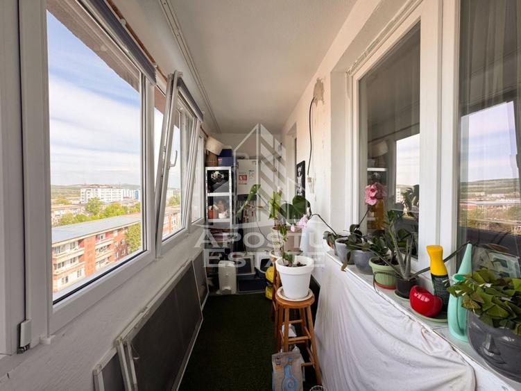 Apartament cu 2 camere semidecomandat, mobilat în Central