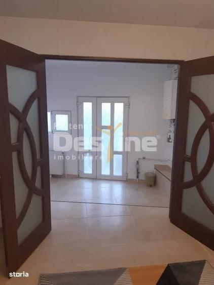 Casă cu 3 camere în Roșu