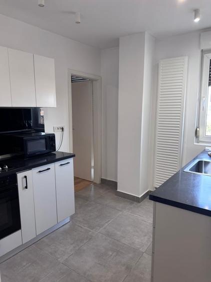 Apartament cu 2 camere decomandat în Universitate