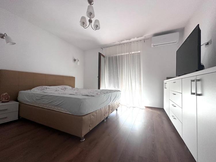 Duplex cu 4 camere cu Canalizare în Moșnița Nouă