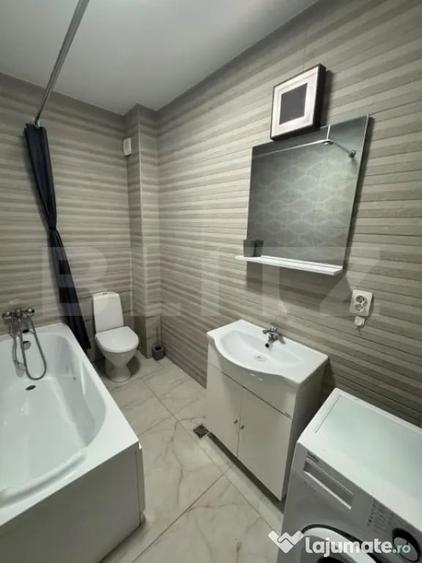 Apartament cu 3 camere decomandat în Florești