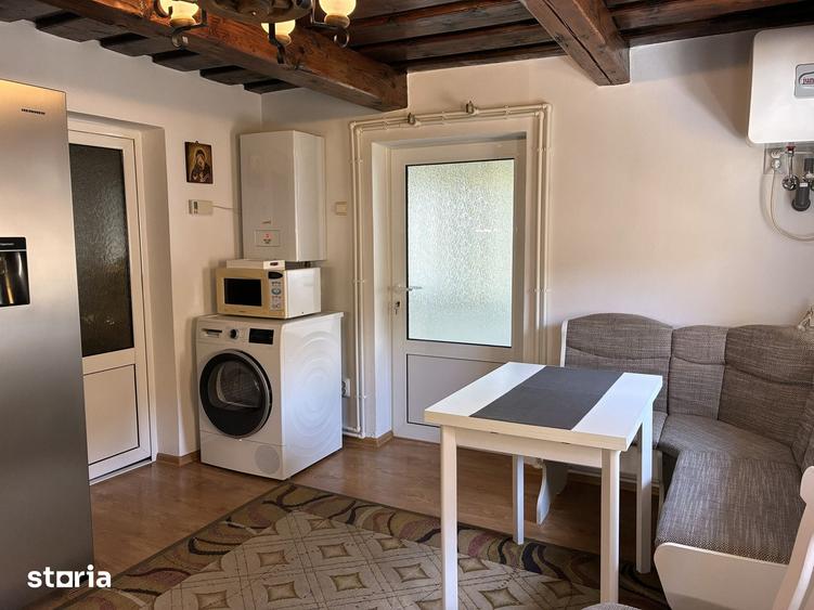 Casă cu 2 camere cu Teren 685 Mp în Central