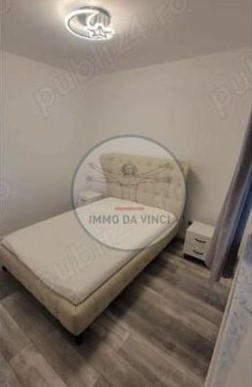 Apartament cu 3 camere semidecomandat în Central