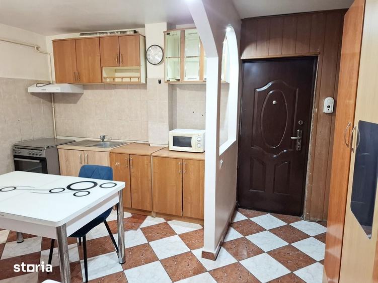 Apartament cu 2 camere semidecomandat în Unirii Nord
