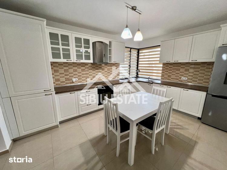 Casă cu 4 camere cu Teren 215 Mp în Central