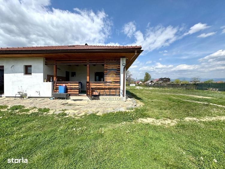 Casă cu 3 camere în Lăpuș