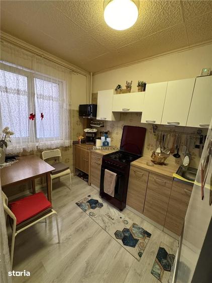 Apartament cu 3 camere decomandat în Giurgiului