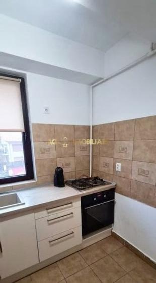 Apartament cu 3 camere decomandat, mobilat în Chitila