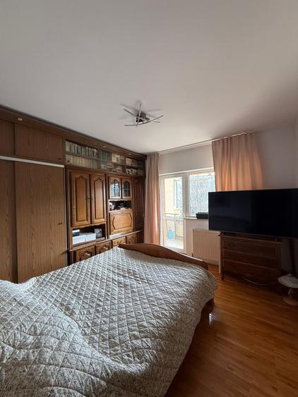 Apartament cu 4 camere decomandat în Mărăști