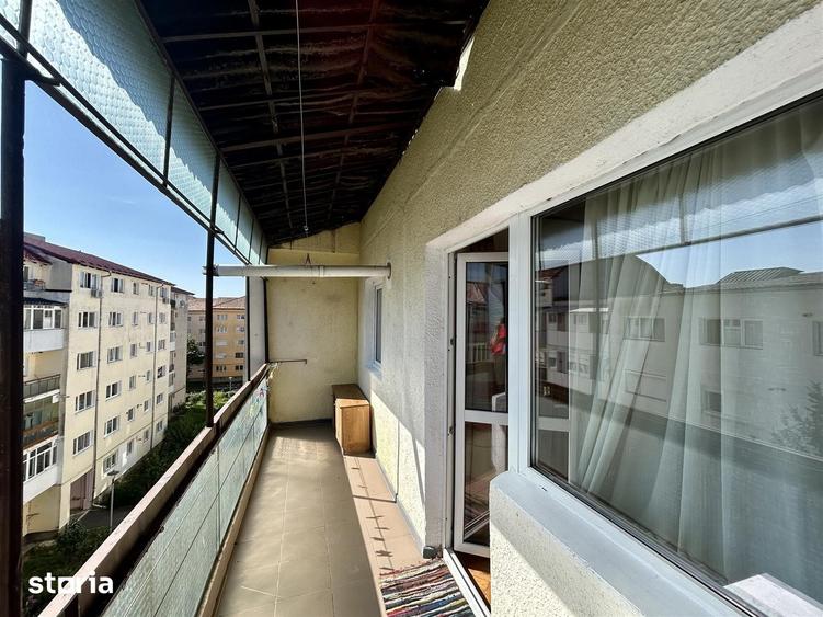 Apartament cu 3 camere decomandat în Central — fotografia 1