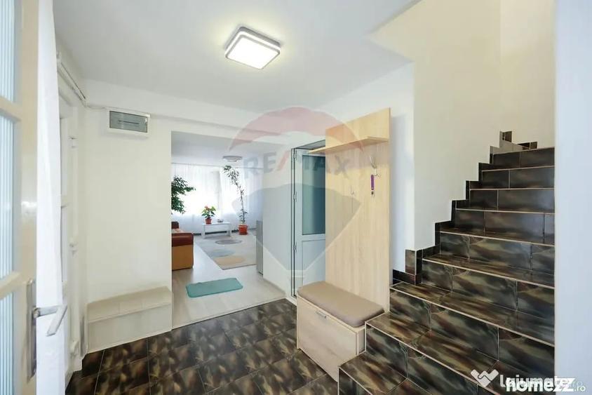 Casă cu 5 camere cu Teren 395 Mp în Central