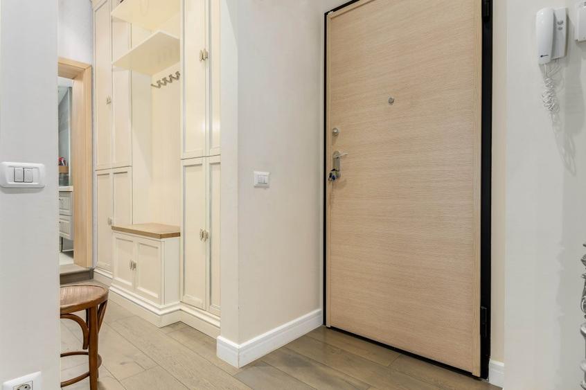 Apartament cu 4 camere decomandat, mobilat în Eminescu