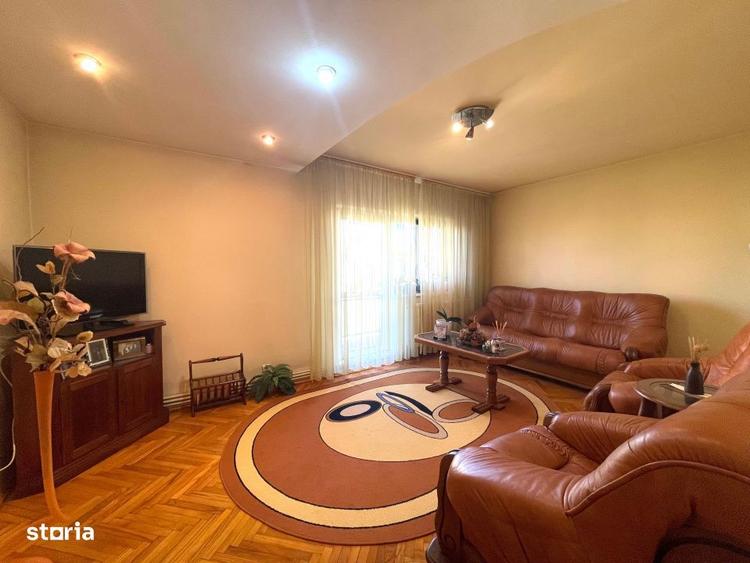 Apartament cu 3 camere decomandat, mobilat în Soarelui