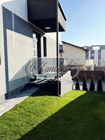 Duplex cu 5 camere cu Canalizare în Florești