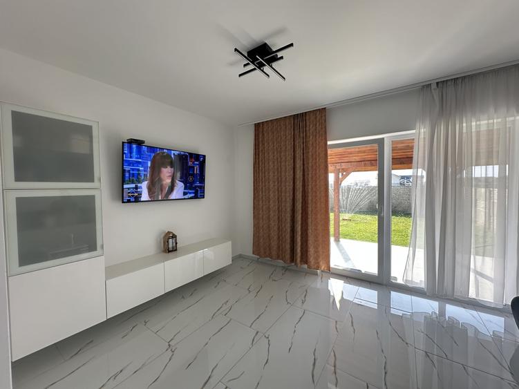 Duplex cu 3 camere cu Teren 305 Mp în Moșnița Veche