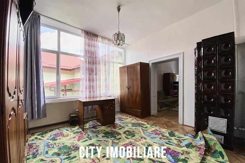 Apartament cu 4 camere circular, mobilat în Gruia