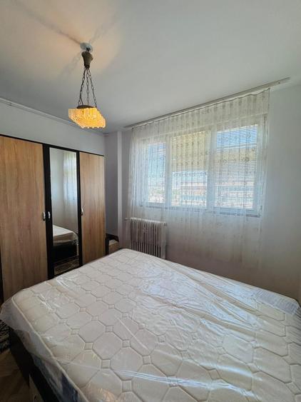 Apartament cu 2 camere semidecomandat în 1 Mai