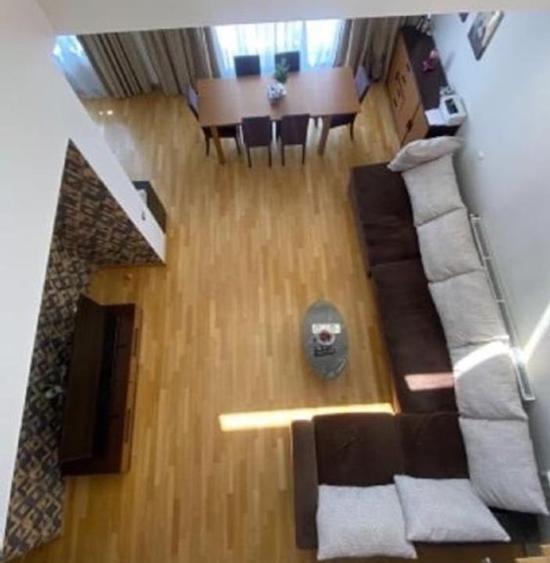 Apartament cu 5 camere decomandat în Herăstrău