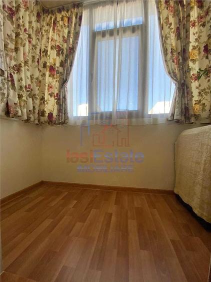 Apartament cu 3 camere semidecomandat în Filiași